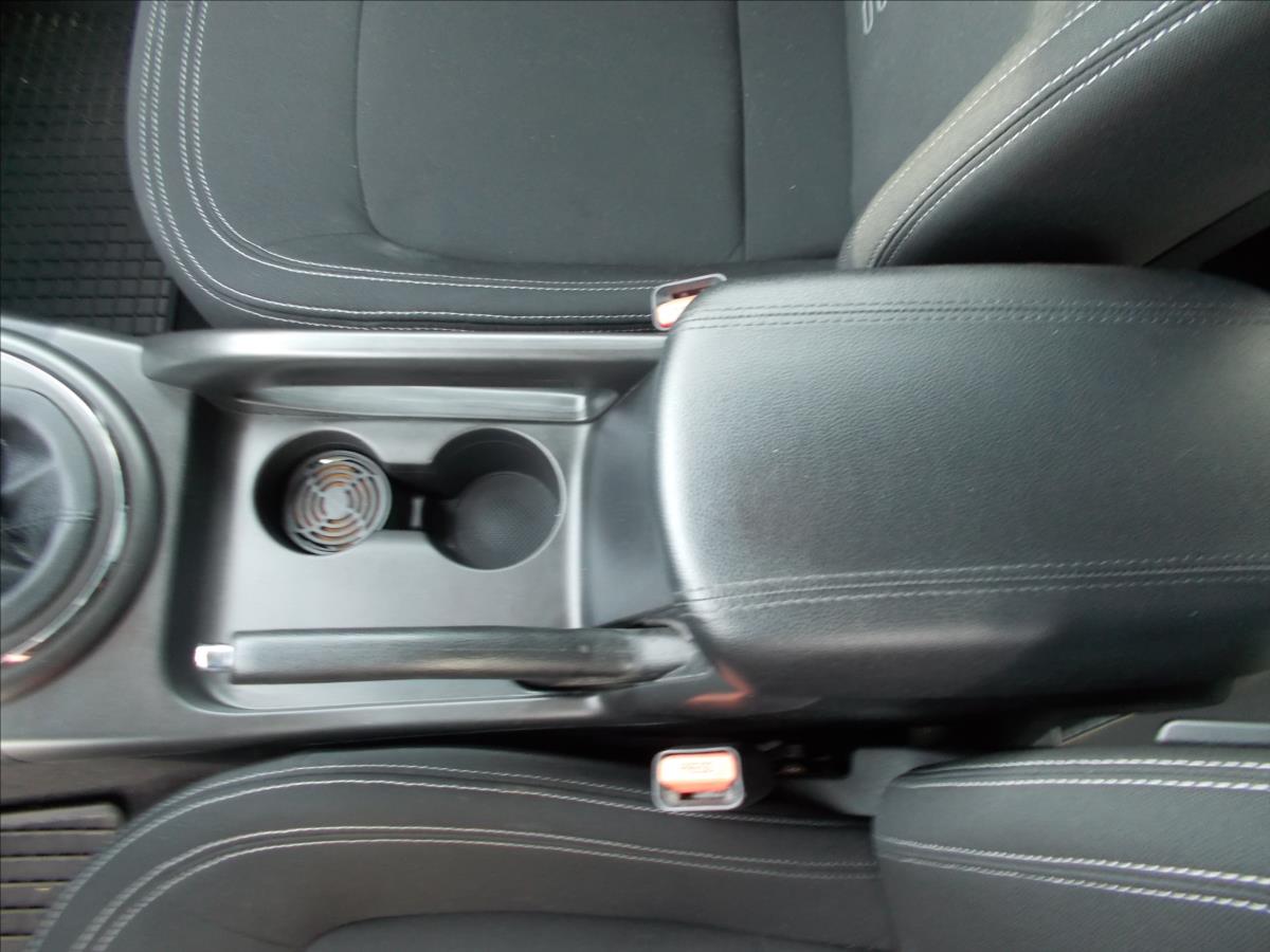 Kia Sportage 1,7 CRDi ČR DIGIKLIMA TZ - foto 23