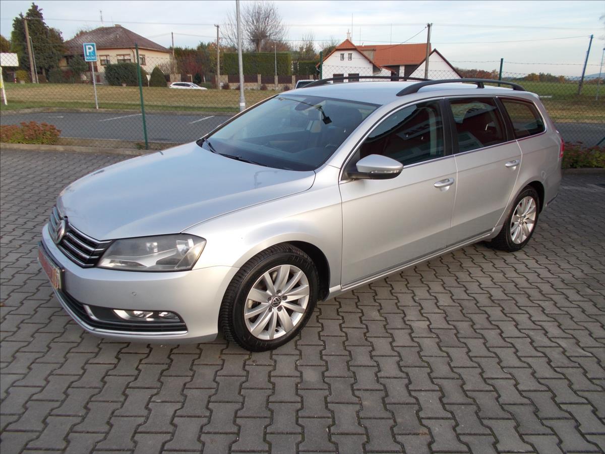 Volkswagen Passat 2,0 TDI DSG 103 kW DIGIKLIMA TZ NAVI ACC - foto 3