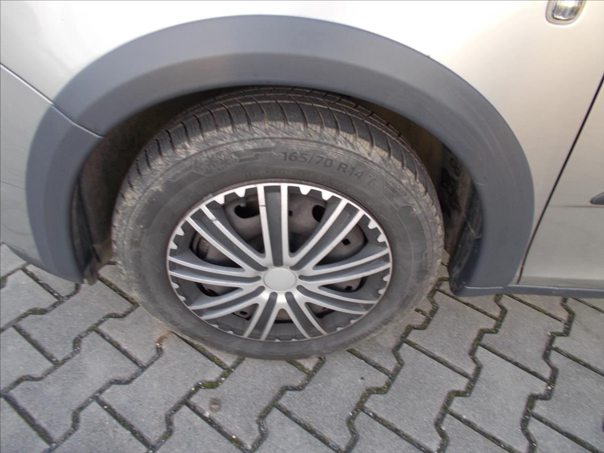 Škoda Fabia 1,2 HTP ČR KLIMA OK  II - foto 6