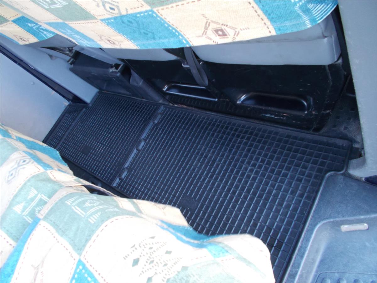 Volkswagen Transporter 1,9 TDI 9 MÍST WEBASTO KLIMA OK TZ NOVÁ STK  T5 - foto 18