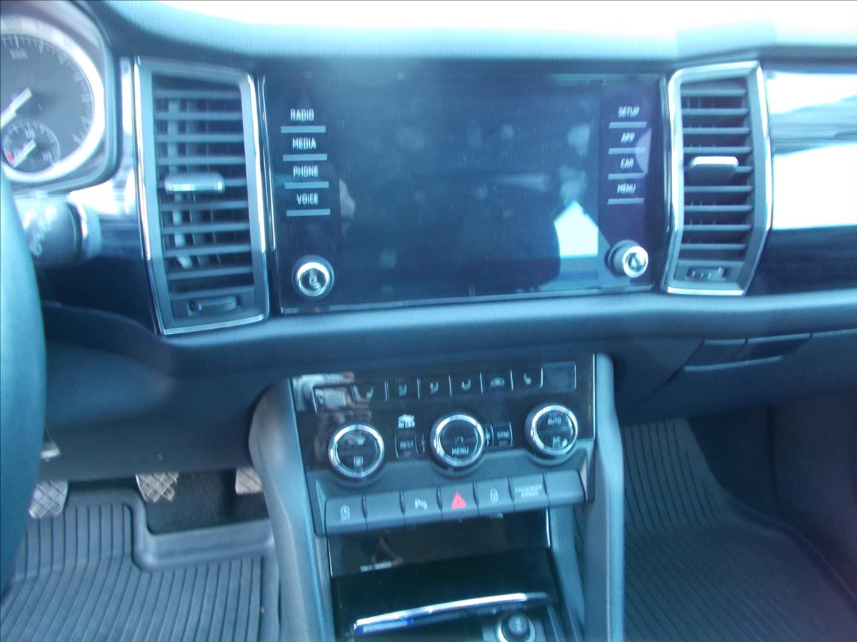 Škoda Kodiaq 2,0 TDI ČR 110 kW MANUÁL 4x4 LED NAVIGACE - foto 23
