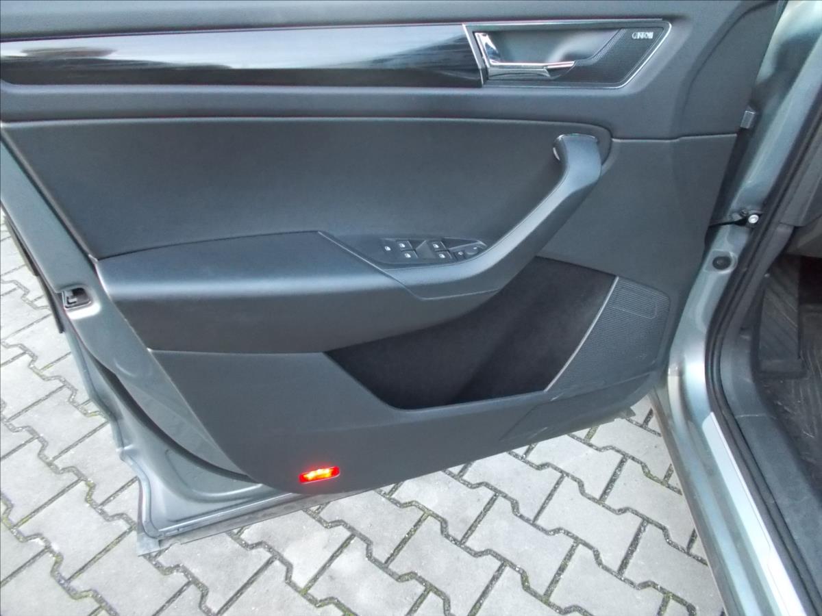 Škoda Kodiaq 2,0 TDI ČR 110 kW MANUÁL 4x4 LED NAVIGACE - foto 28