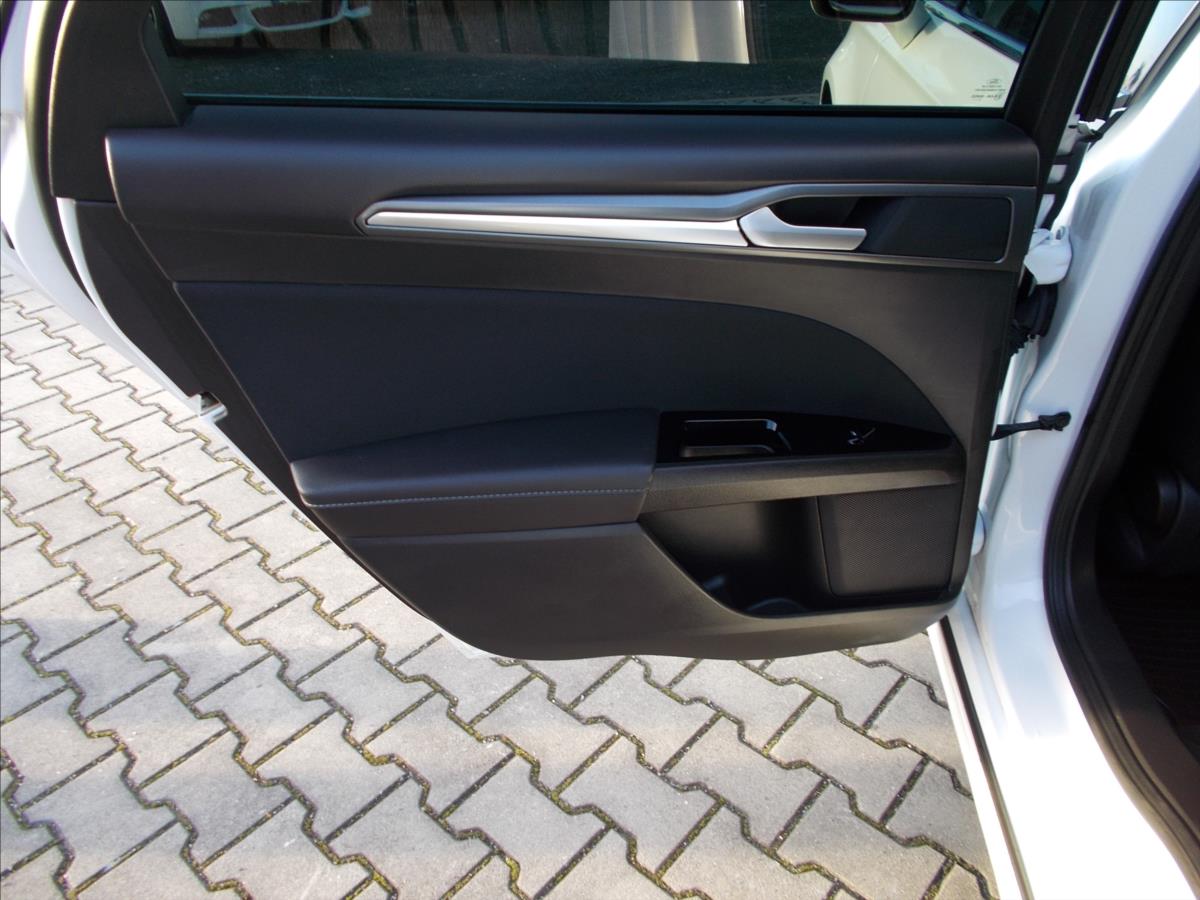 Ford Mondeo 2,0 TDCi AT 132 kW WEBASTO ACC MATRIX - foto 20