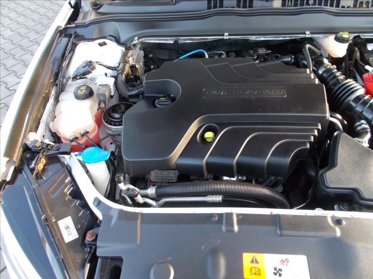 Ford Mondeo 2,0 TDCi AT 132 kW WEBASTO ACC MATRIX - foto 30