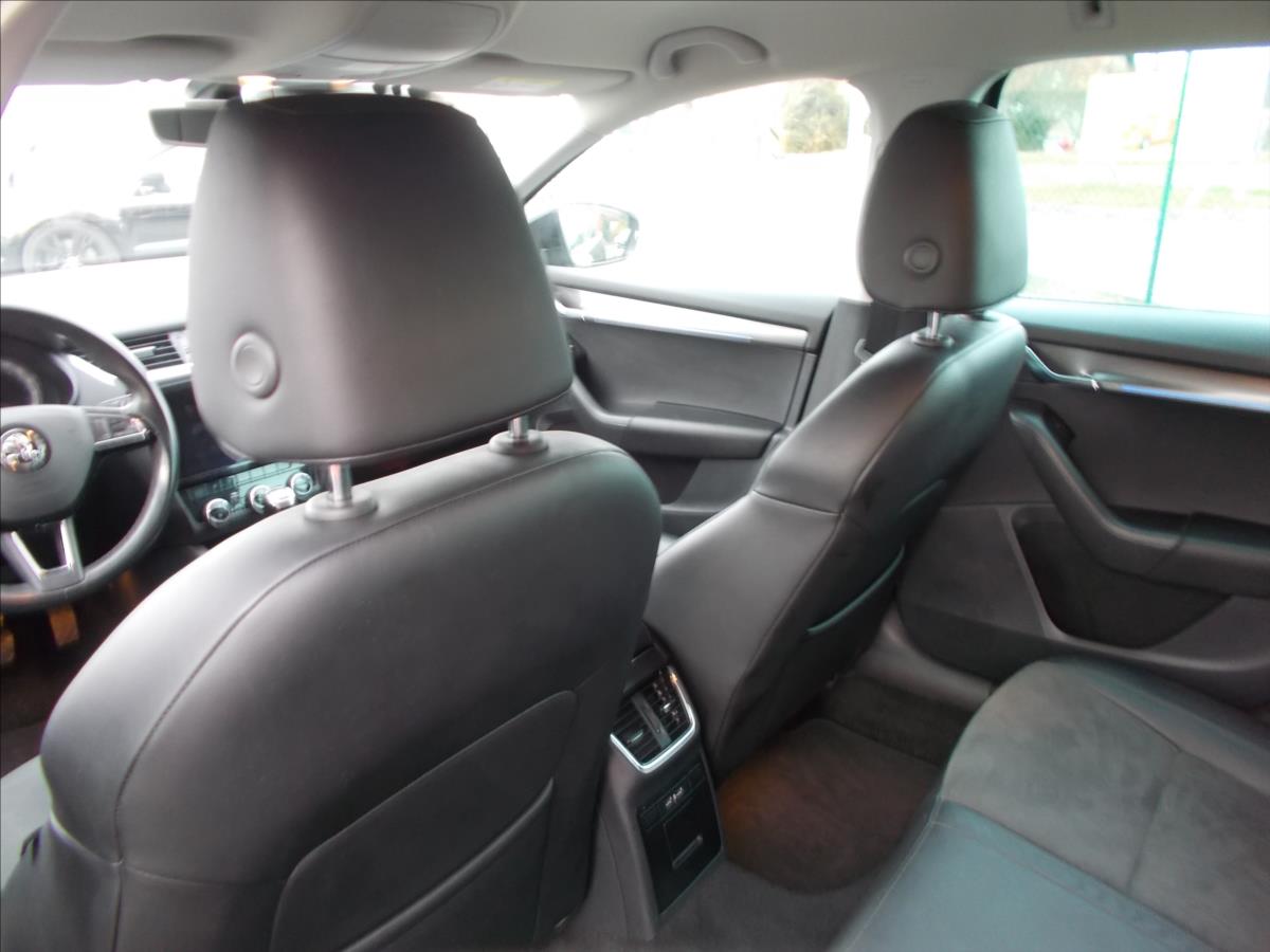 Škoda Octavia 1,6 TDI DIGIKLIMA NAVI TZ LED  III - foto 15