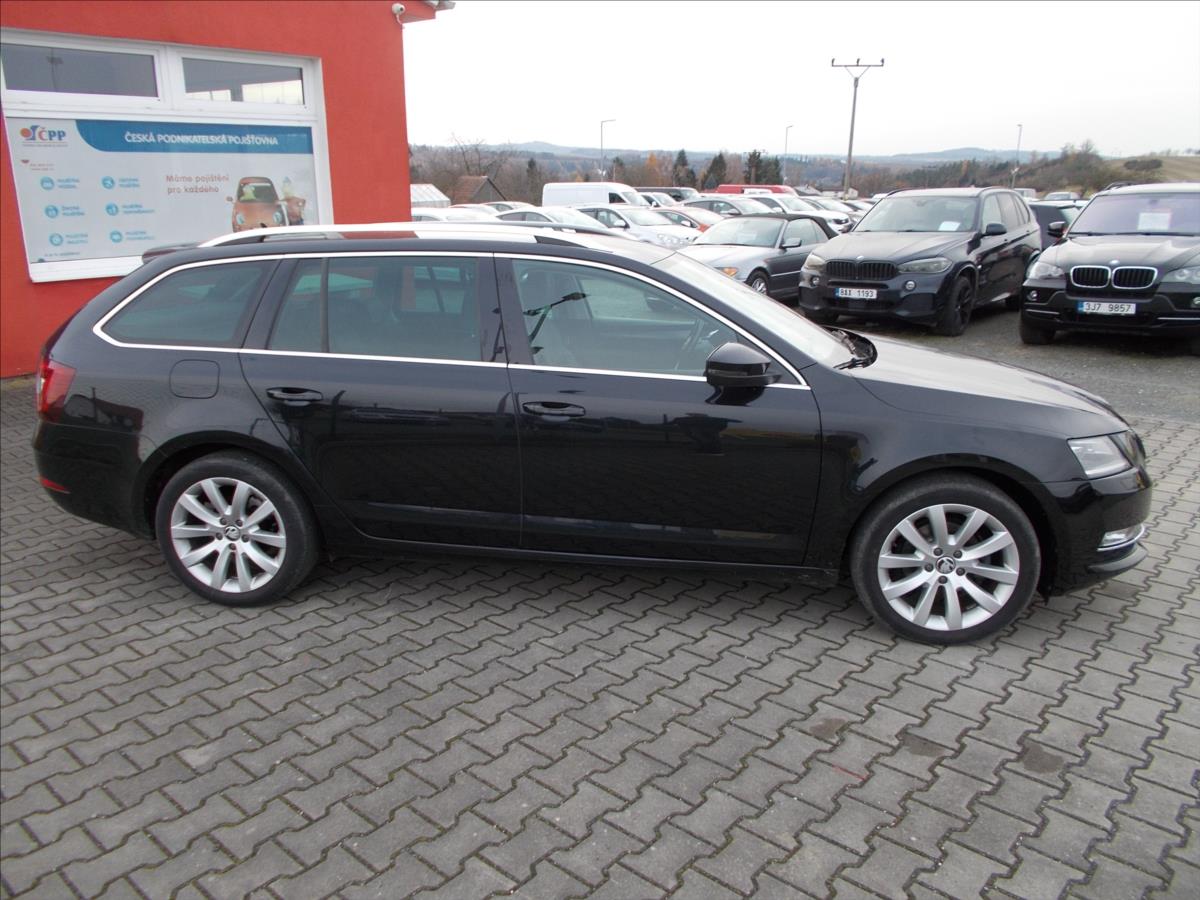 Škoda Octavia 1,6 TDI DIGIKLIMA NAVI TZ LED  III - foto 9