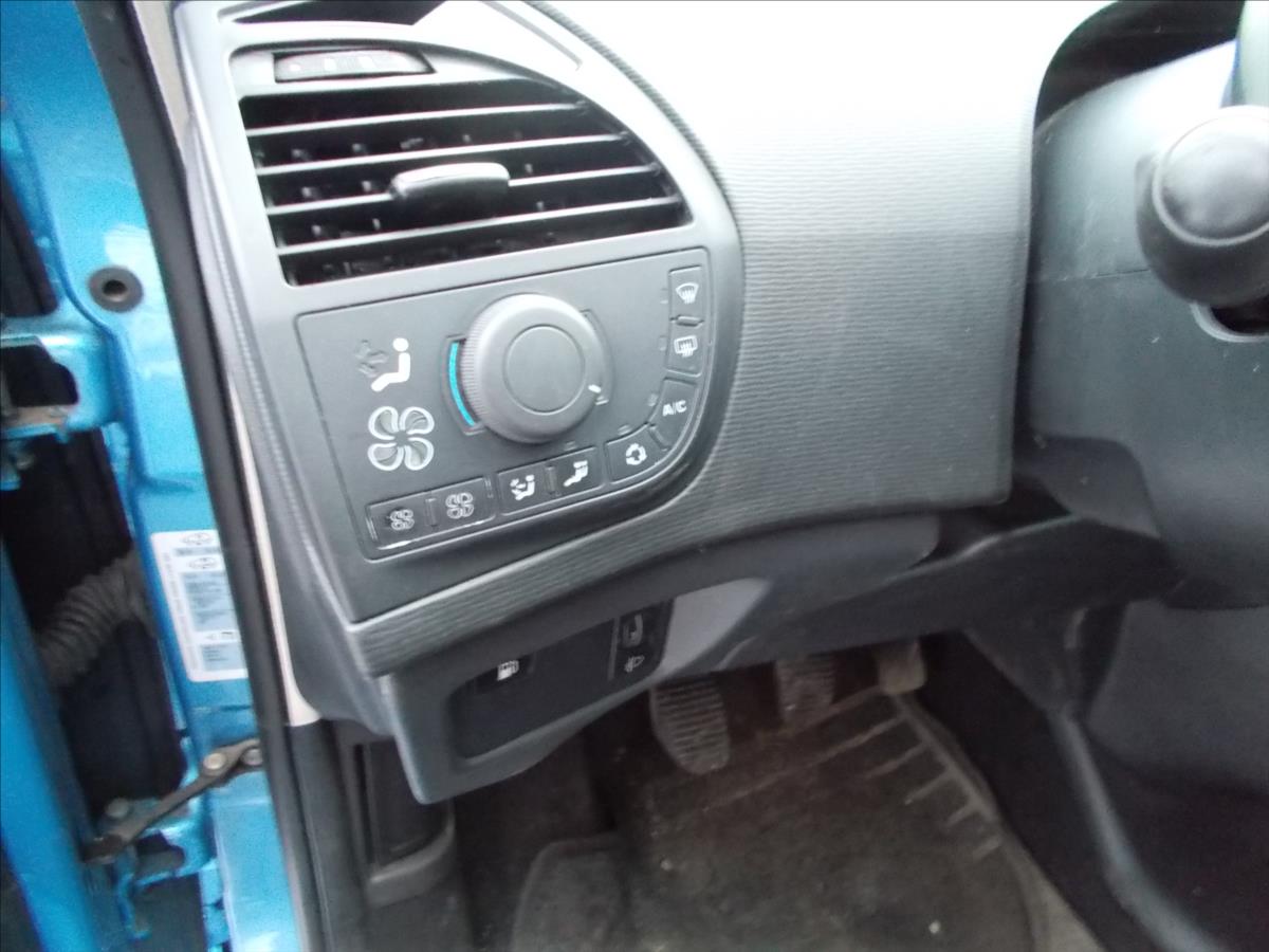 Citroën C4 Picasso 1,6 16V KLIMA TZ 130900 KM - foto 24