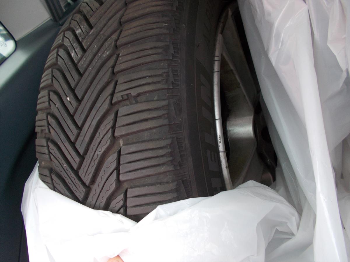 Ford Grand C-MAX 1,6 TDCI XENONY HLÍDÁNÍ JÍZDNÍCH PRUHŮ - foto 14