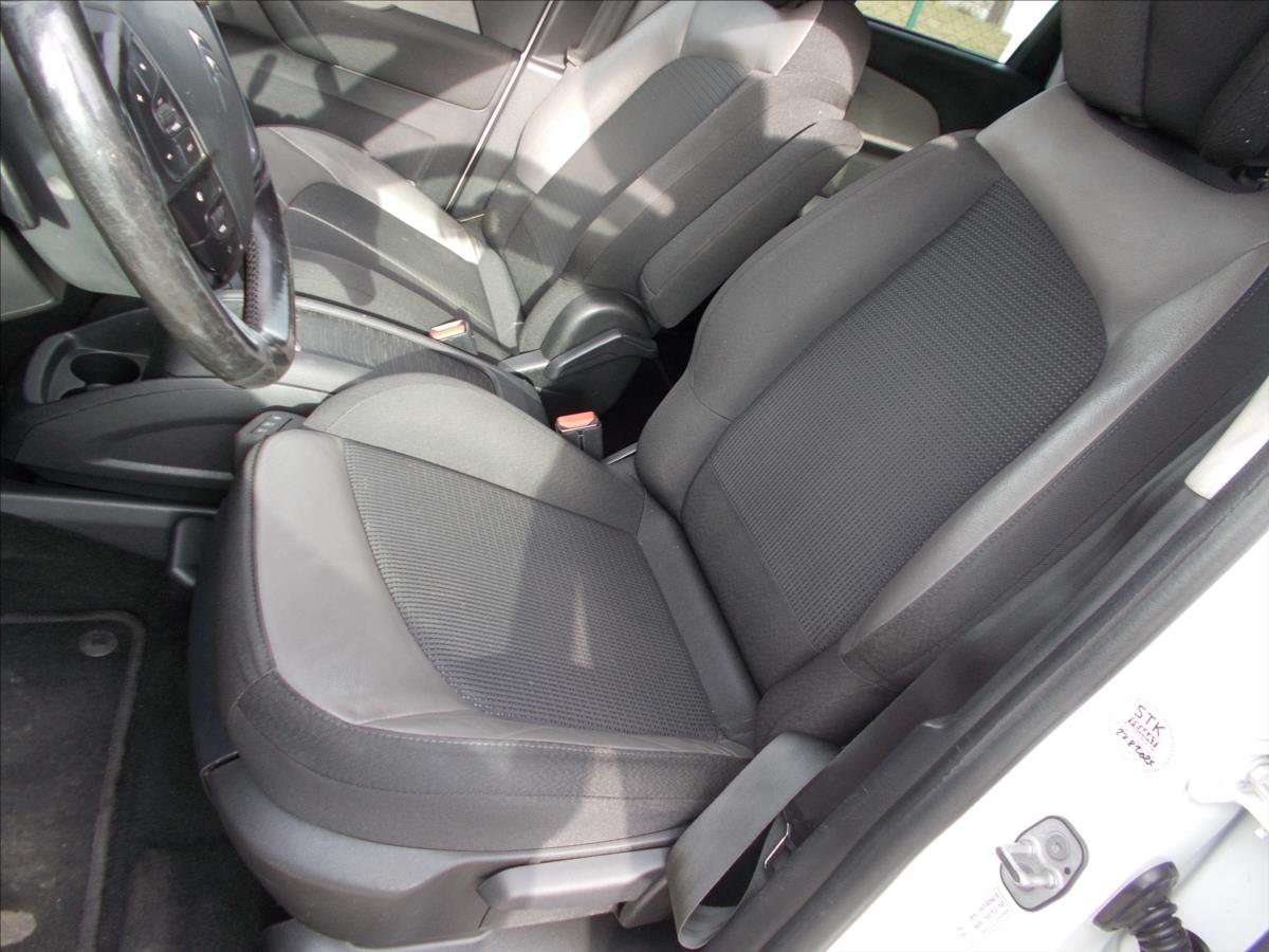 Citroën C4 Picasso 1,6 e-HDi DPH AT 115 Exclusive ČR NOVÁ STK - foto 20