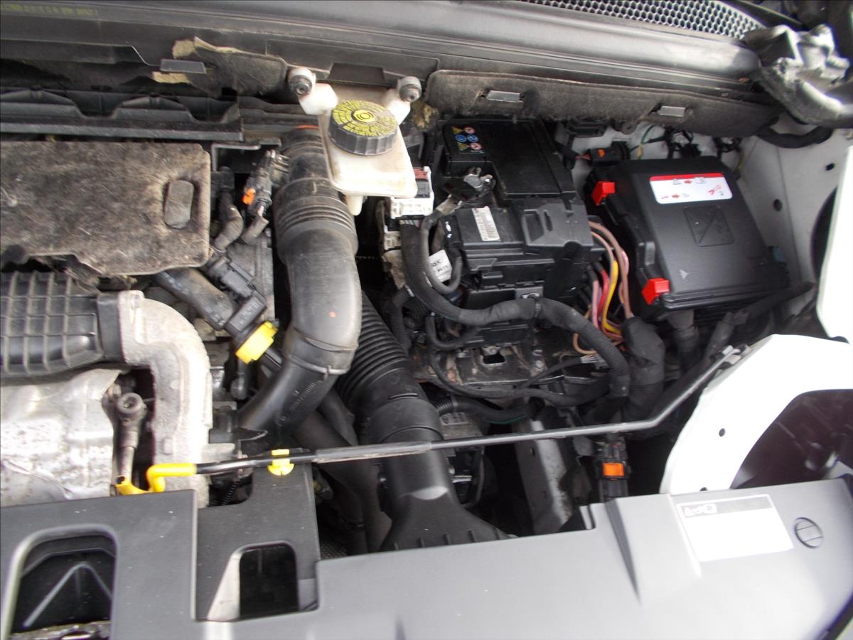 Citroën C4 Picasso 1,6 e-HDi DPH AT 115 Exclusive ČR NOVÁ STK - foto 31