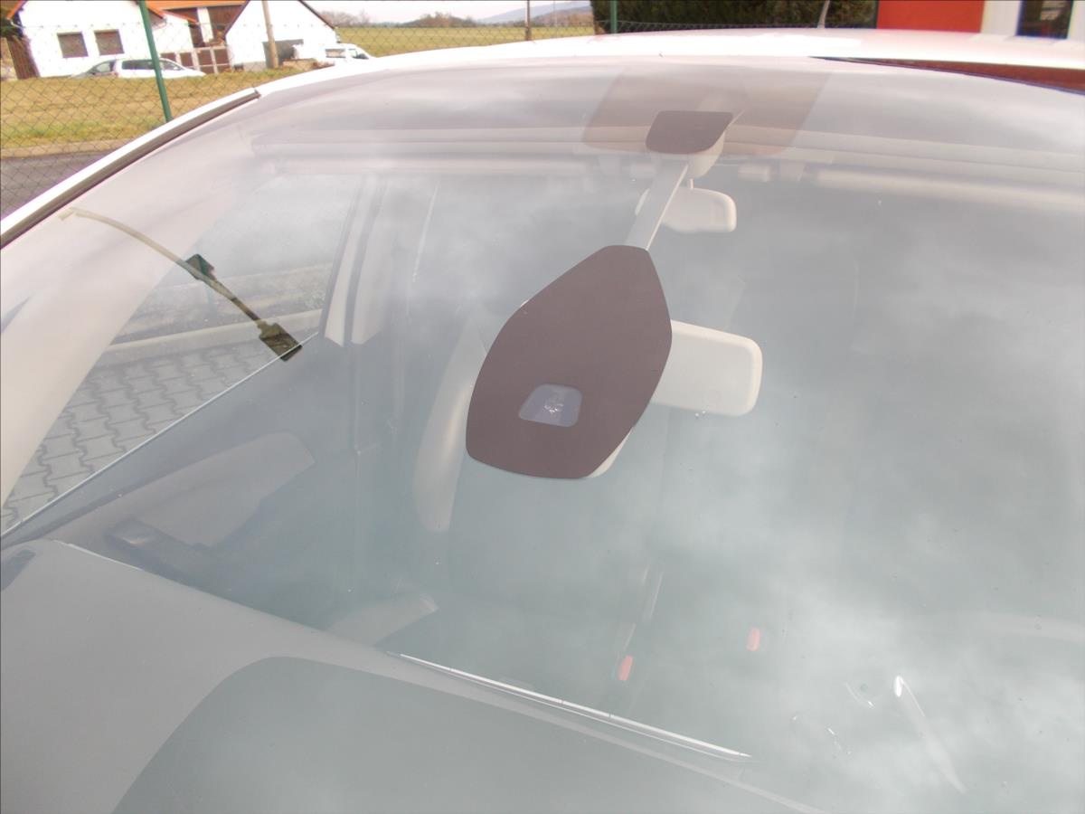 Citroën C4 Picasso 1,6 e-HDi DPH AT 115 Exclusive ČR NOVÁ STK - foto 32