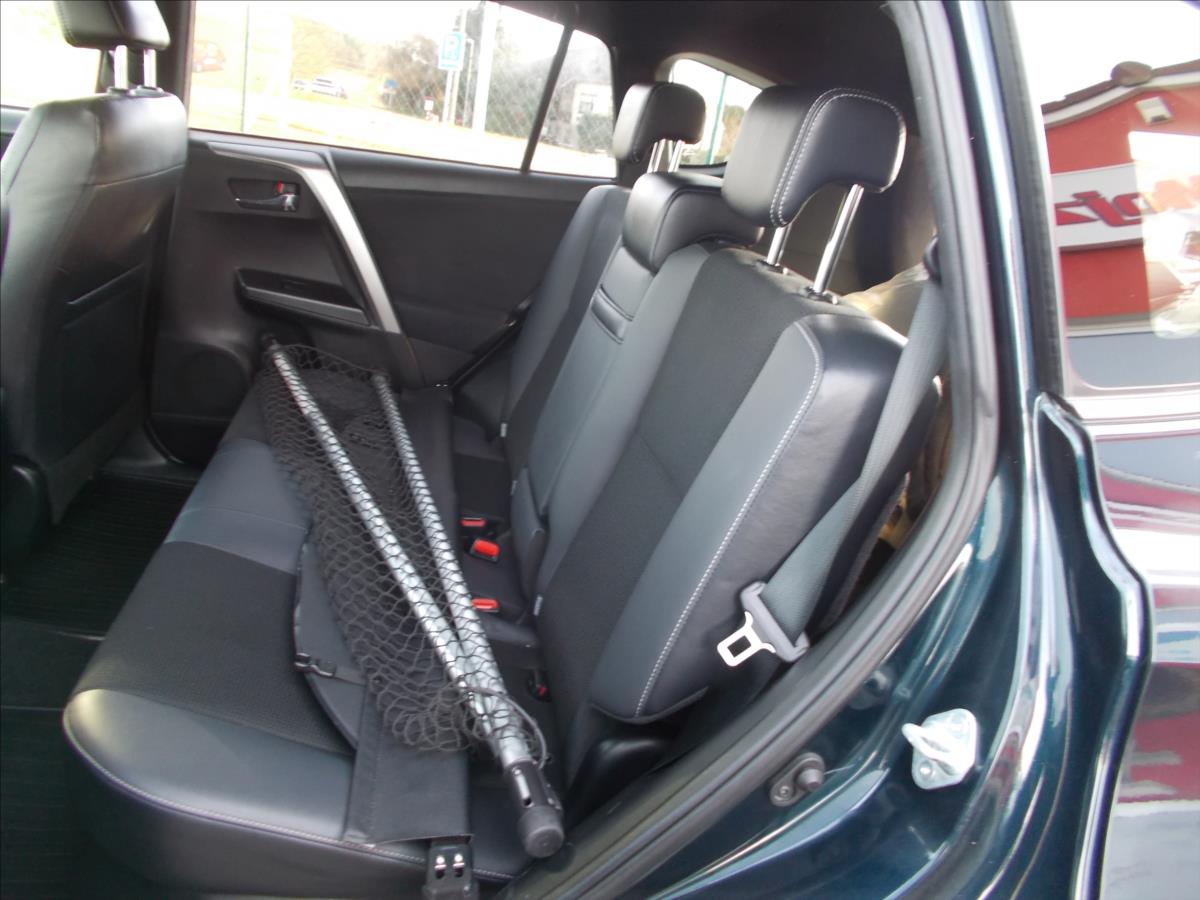 Toyota RAV4 2,5 AT HYBRID 4x4 ČR DPH 119500 KM - foto 18