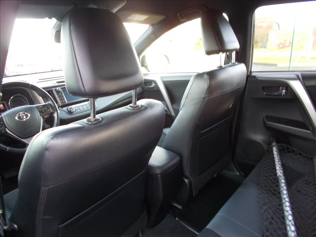 Toyota RAV4 2,5 AT HYBRID 4x4 ČR DPH 119500 KM - foto 19