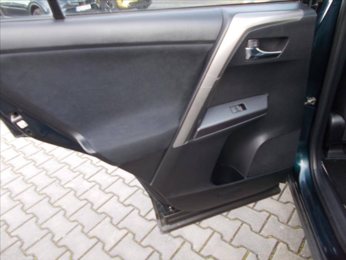 Toyota RAV4 2,5 AT HYBRID 4x4 ČR DPH 119500 KM - foto 21