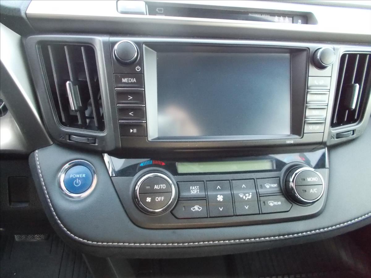 Toyota RAV4 2,5 AT HYBRID 4x4 ČR DPH 119500 KM - foto 25
