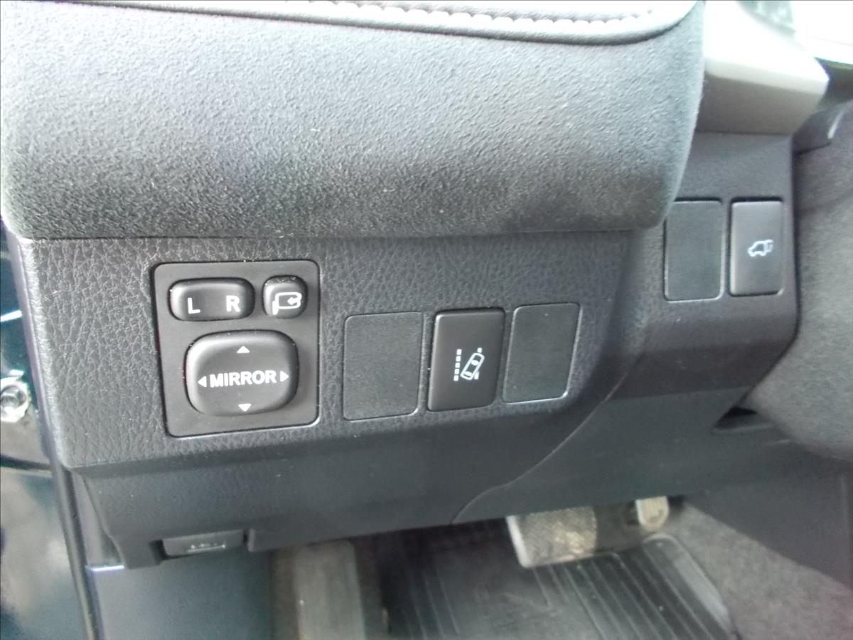 Toyota RAV4 2,5 AT HYBRID 4x4 ČR DPH 119500 KM - foto 29