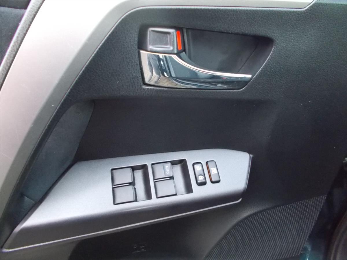 Toyota RAV4 2,5 AT HYBRID 4x4 ČR DPH 119500 KM - foto 32