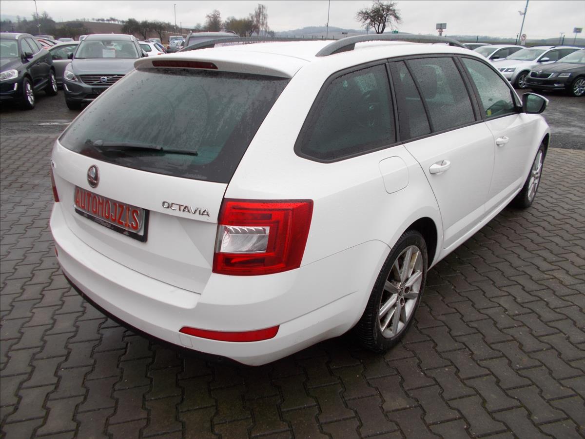 Škoda Octavia 1,4 TSI ČR 2.MAJITEL od R. 2020 NOVÁ STK  III - foto 11