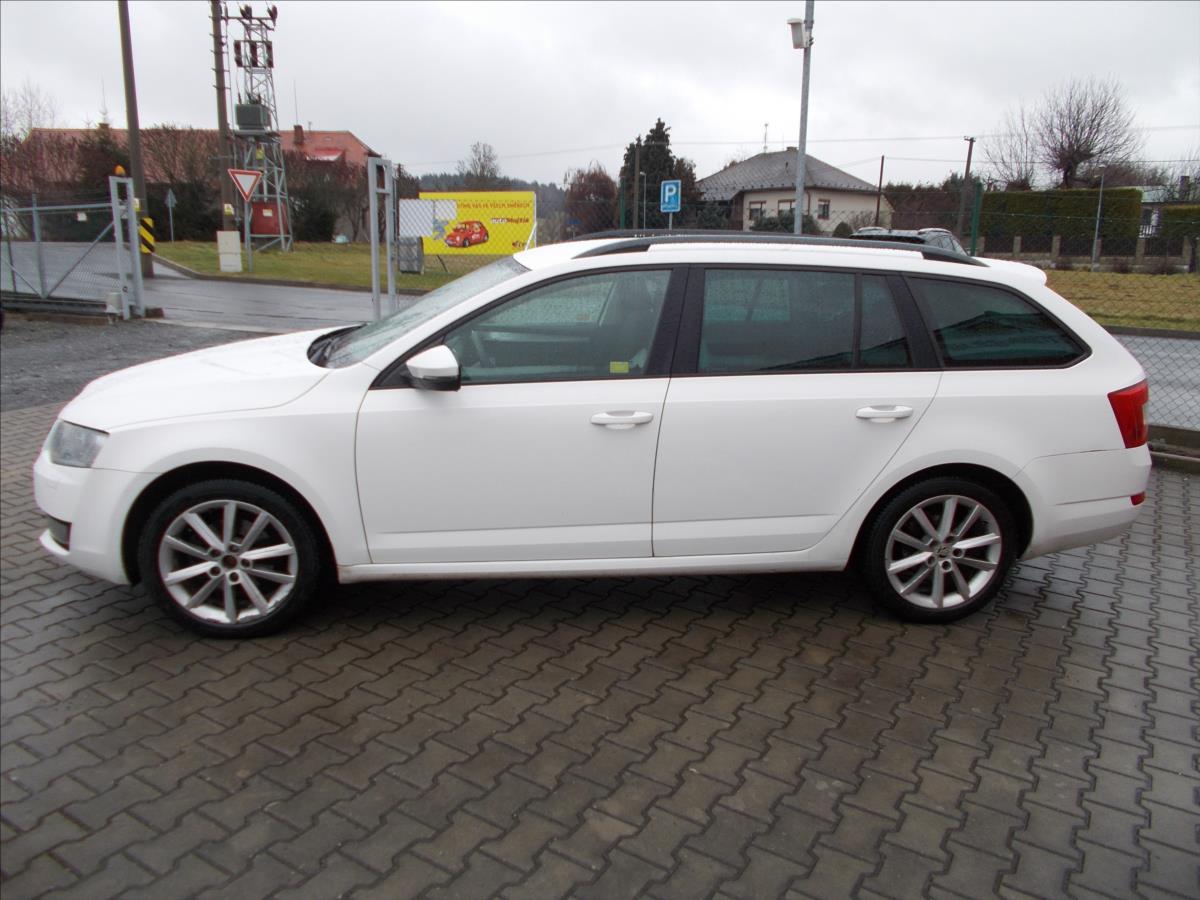 Škoda Octavia 1,4 TSI ČR 2.MAJITEL od R. 2020 NOVÁ STK  III - foto 5