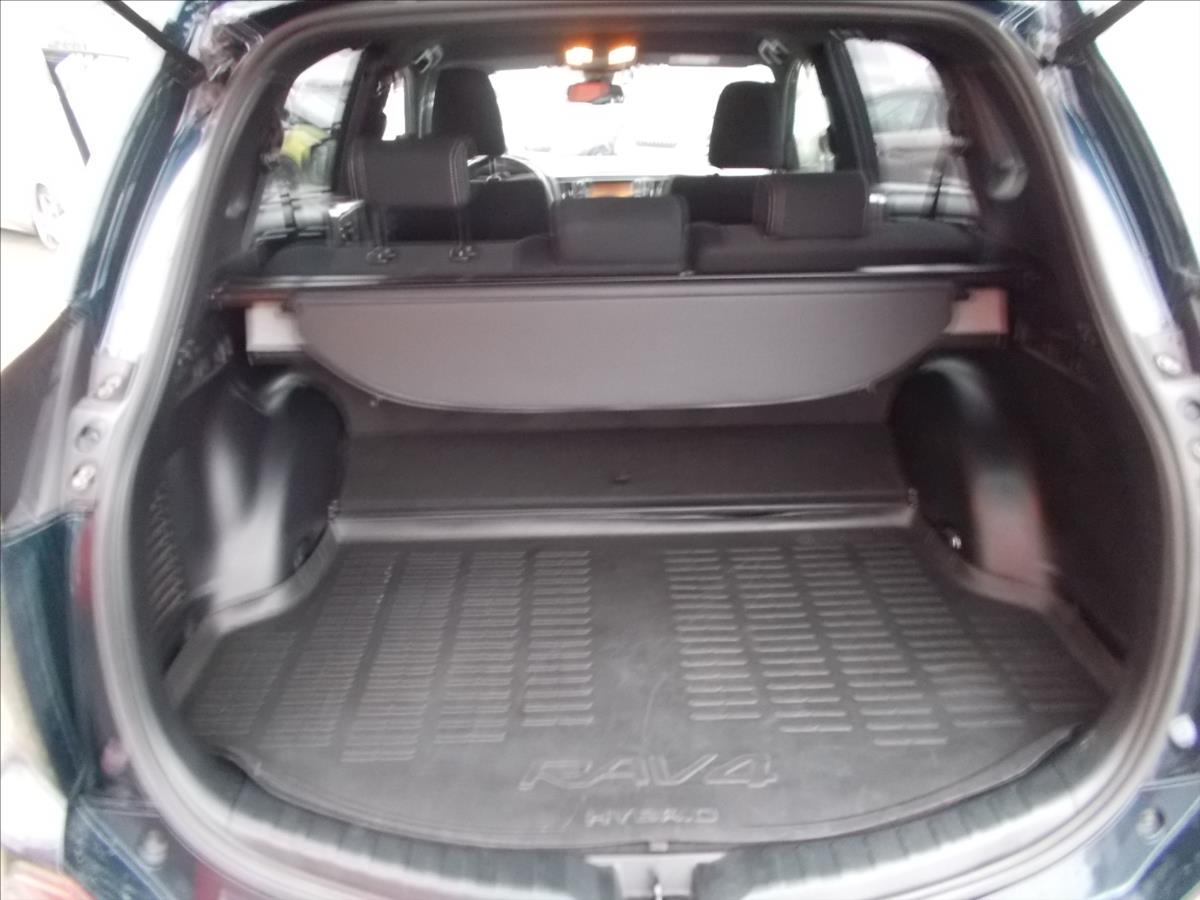 Toyota RAV4 2,5 AT HYBRID ČR 4x4 TZ LED SERVIS POUZE TOYOTA - foto 17