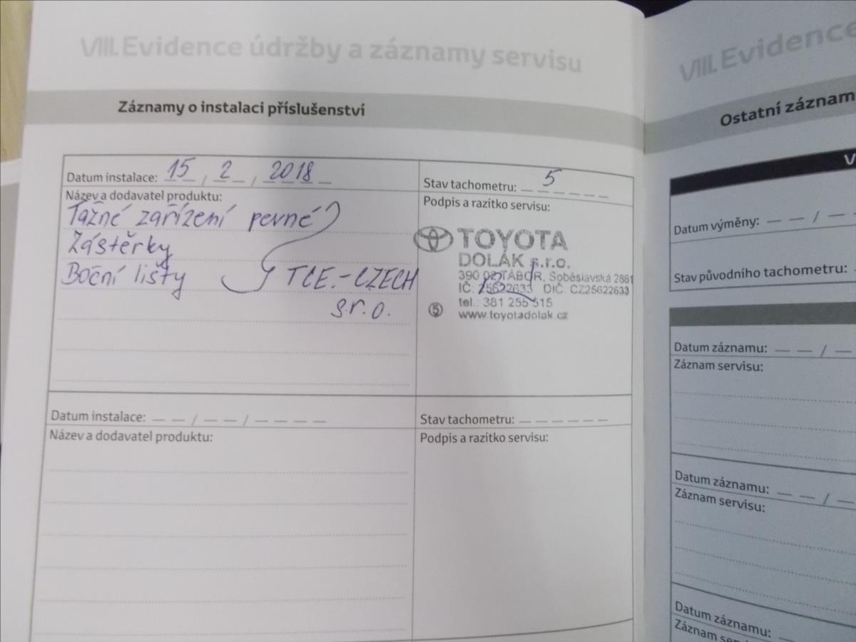 Toyota RAV4 2,5 AT HYBRID ČR 4x4 TZ LED SERVIS POUZE TOYOTA - foto 38