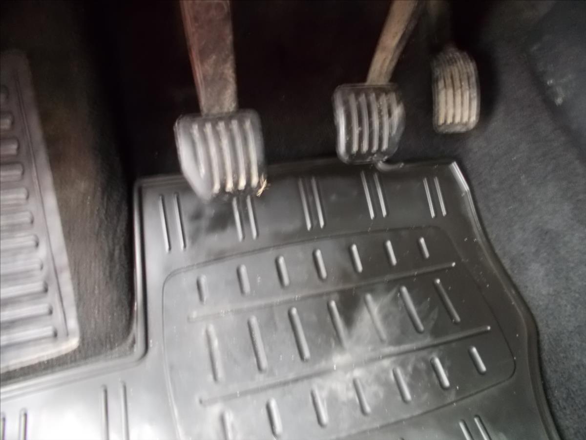 Ford Galaxy 2,0 TDCi 7 MÍST DIGIKLIMA TZ - foto 26