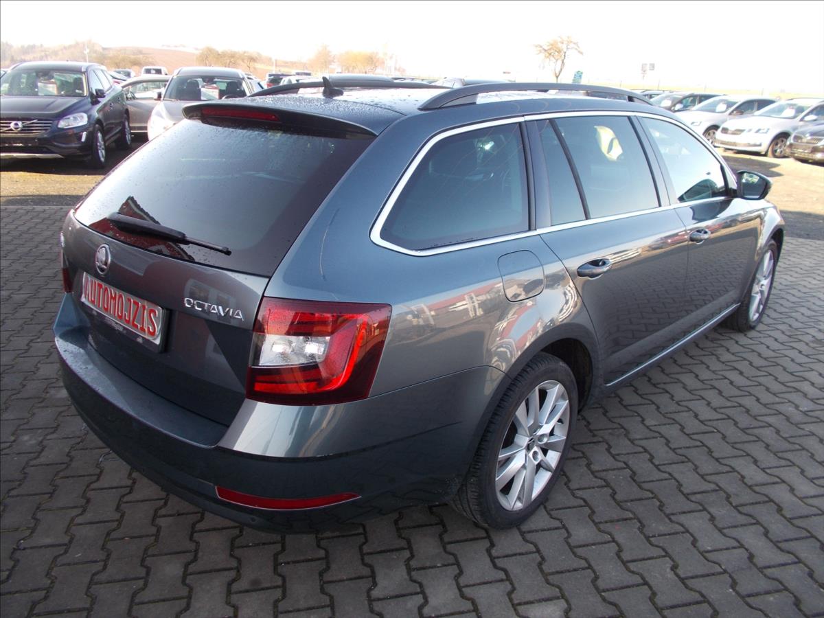 Škoda Octavia 1,6 TDI DIGIKLIMA LED ČR DPH  III - foto 11