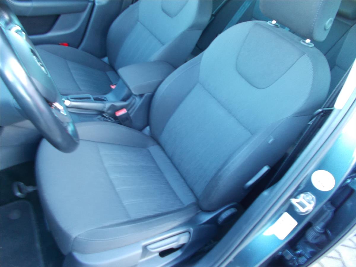 Škoda Octavia 1,6 TDI DIGIKLIMA LED ČR DPH  III - foto 19