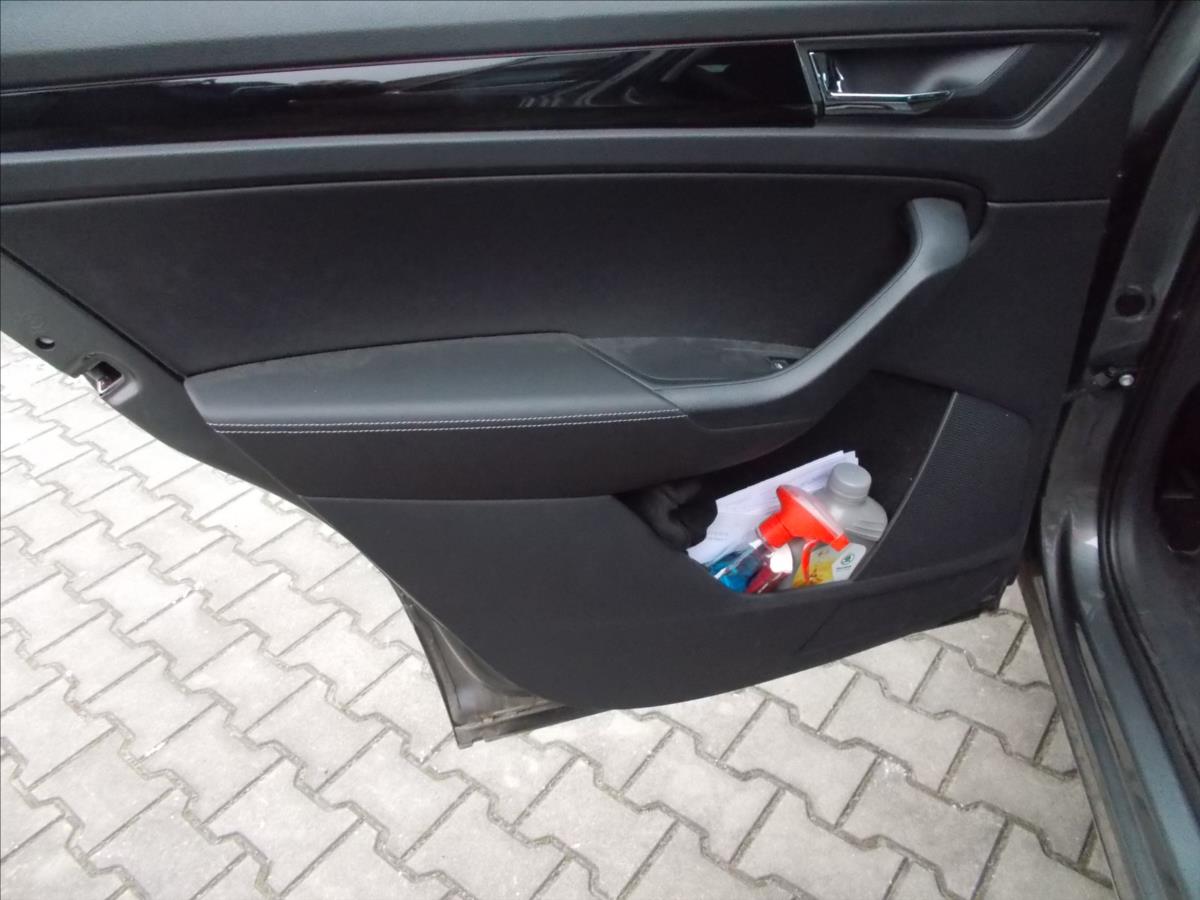 Škoda Kodiaq 2,0 TDI ČR 1.MAJITEL L&K WEBASTO TZ - foto 16