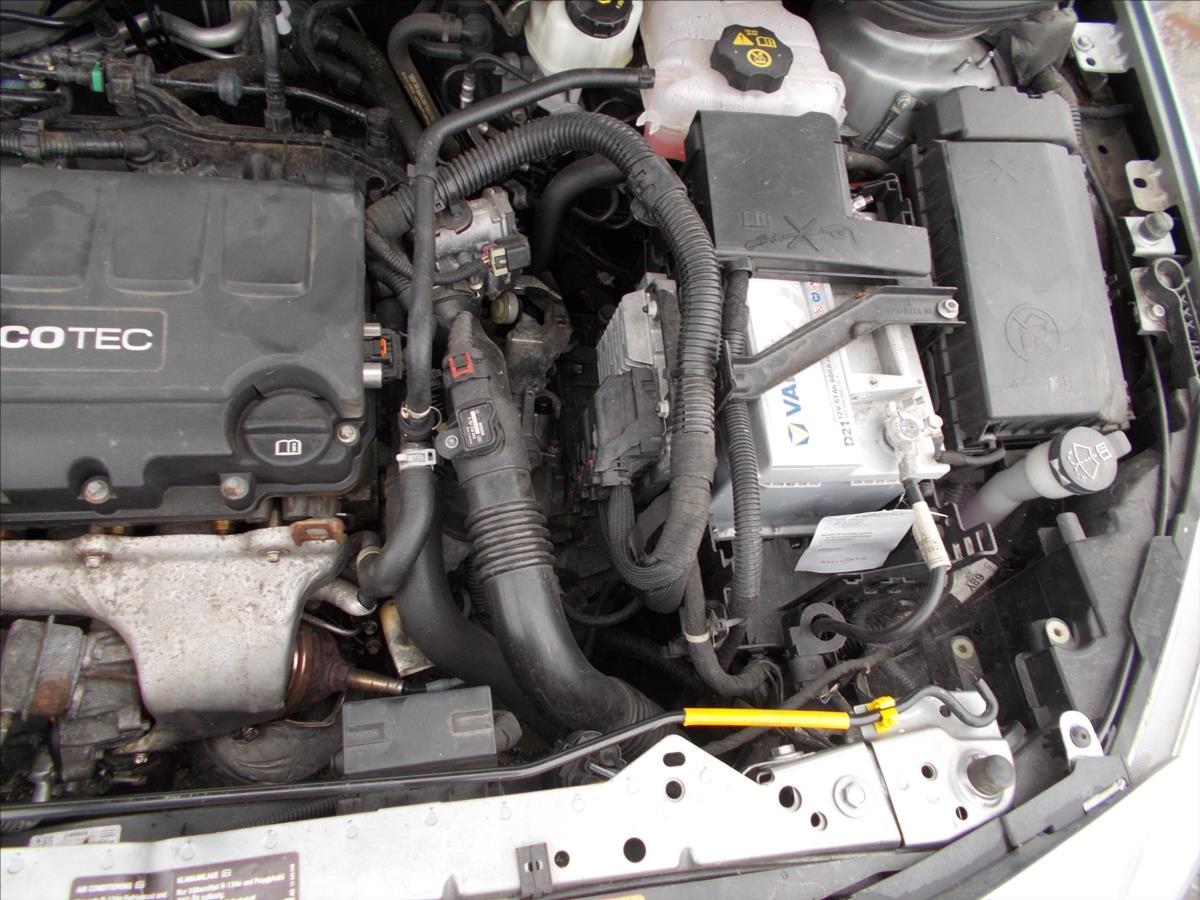 Opel Astra 1,4 T 1.MAJITELKA KLIMA PĚKNÉ  J - foto 28