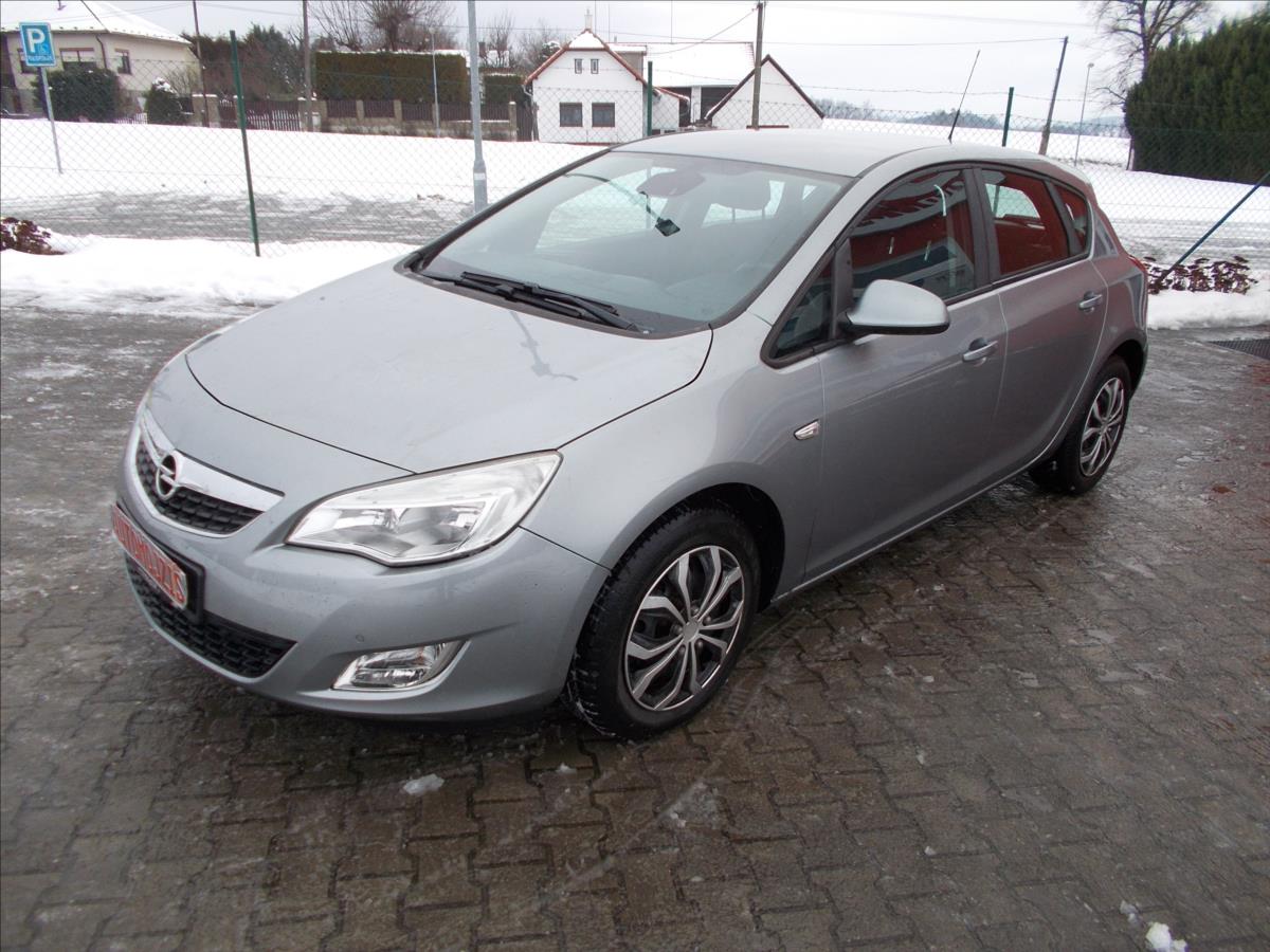 Opel Astra 1,4 T 1.MAJITELKA KLIMA PĚKNÉ  J - foto 4