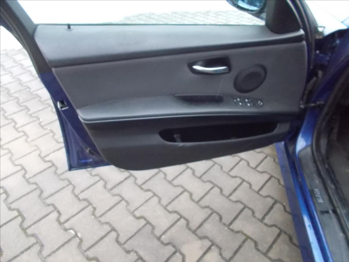 BMW Řada 3 2,0 16V DIGIKLIMA PĚKNÉ - foto 28