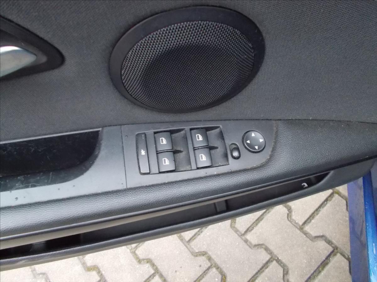 BMW Řada 3 2,0 16V DIGIKLIMA PĚKNÉ - foto 29