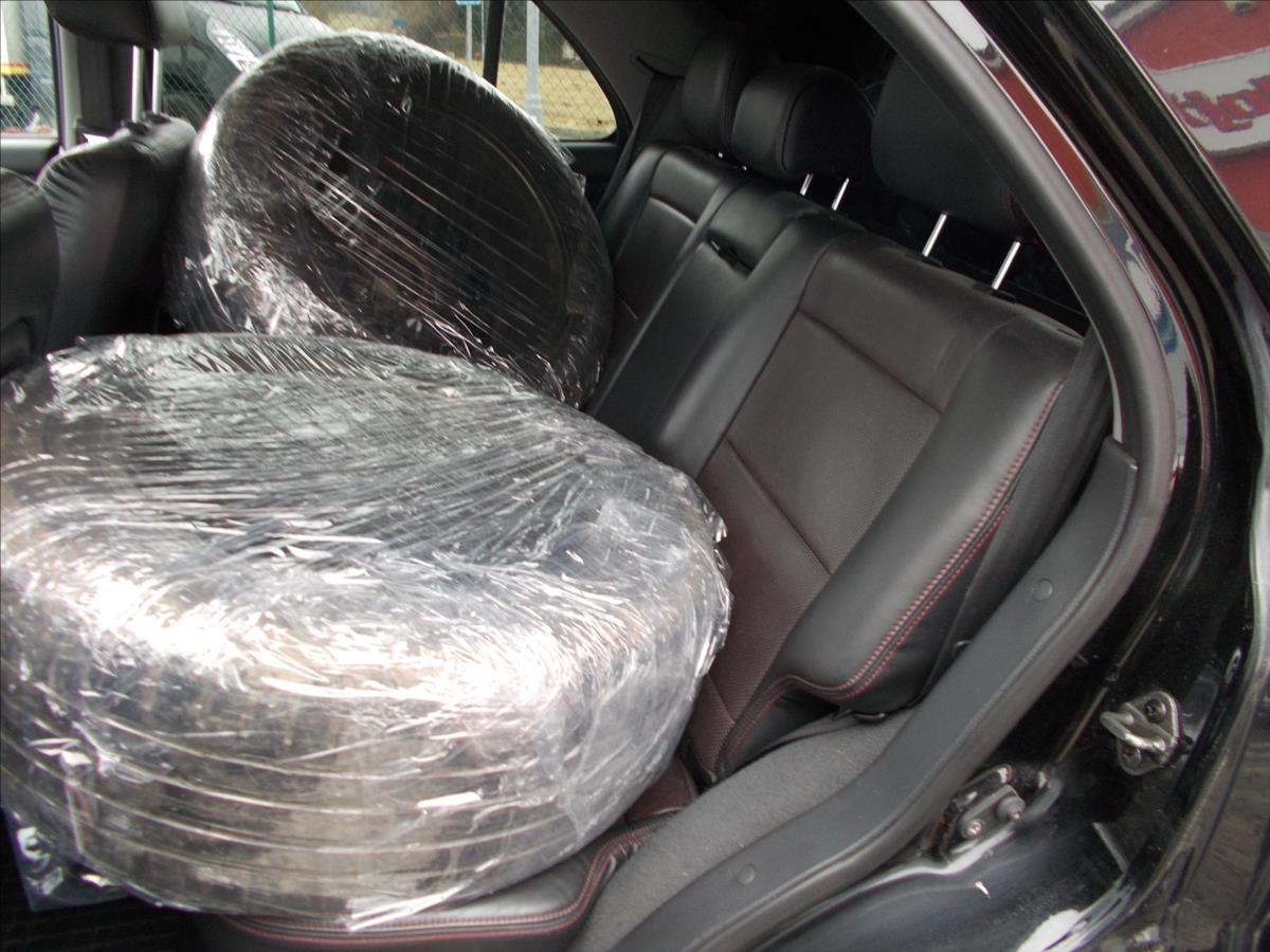 Kia Sorento 2,5 CRDi ČR DIGIKLIMA 4x4 TZ 3000T - foto 13