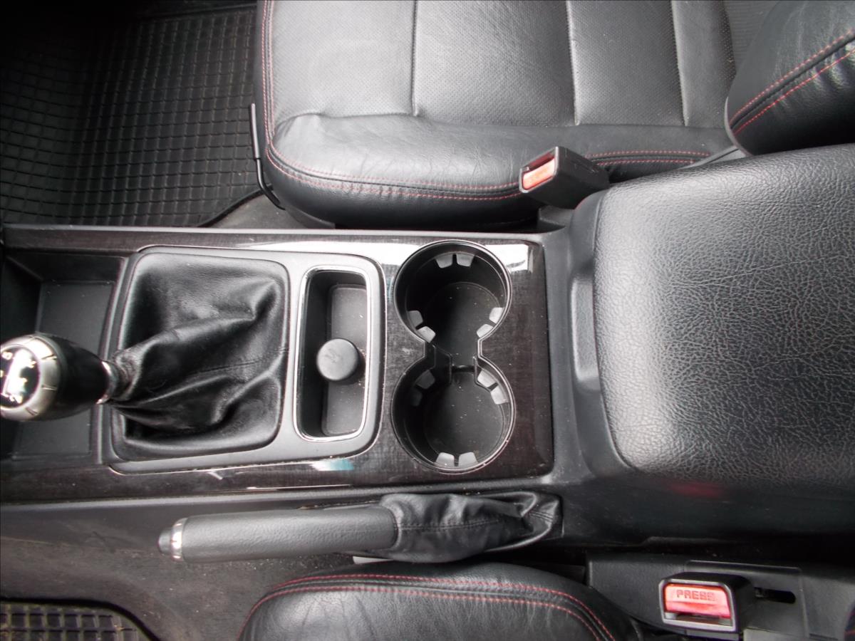 Kia Sorento 2,5 CRDi ČR DIGIKLIMA 4x4 TZ 3000T - foto 20