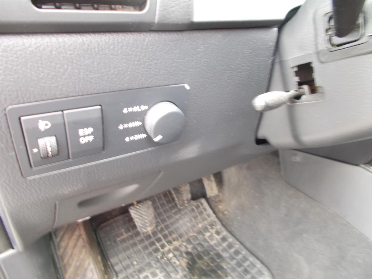 Kia Sorento 2,5 CRDi ČR DIGIKLIMA 4x4 TZ 3000T - foto 22