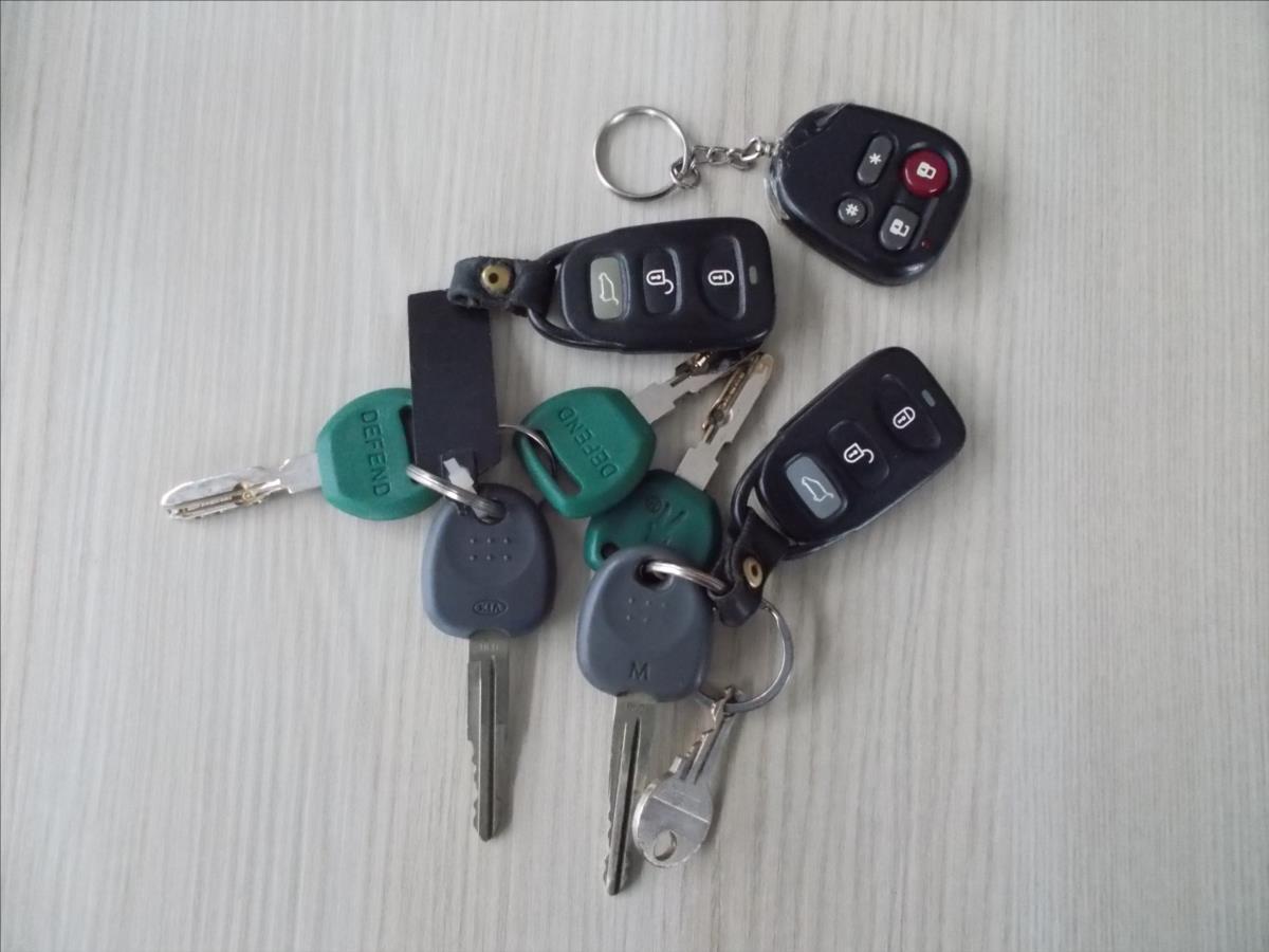 Kia Sorento 2,5 CRDi ČR DIGIKLIMA 4x4 TZ 3000T - foto 29