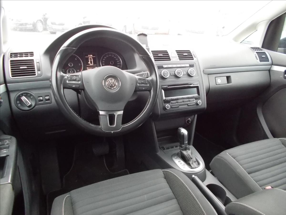 Volkswagen Touran 2,0 TDI DSG WEBASTO TZ LED DIGIKLIMA NOVÁ STK - foto 15