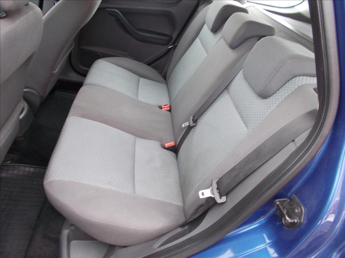 Ford Focus 1,6 16V KLIMA NOVÁ STK - foto 14