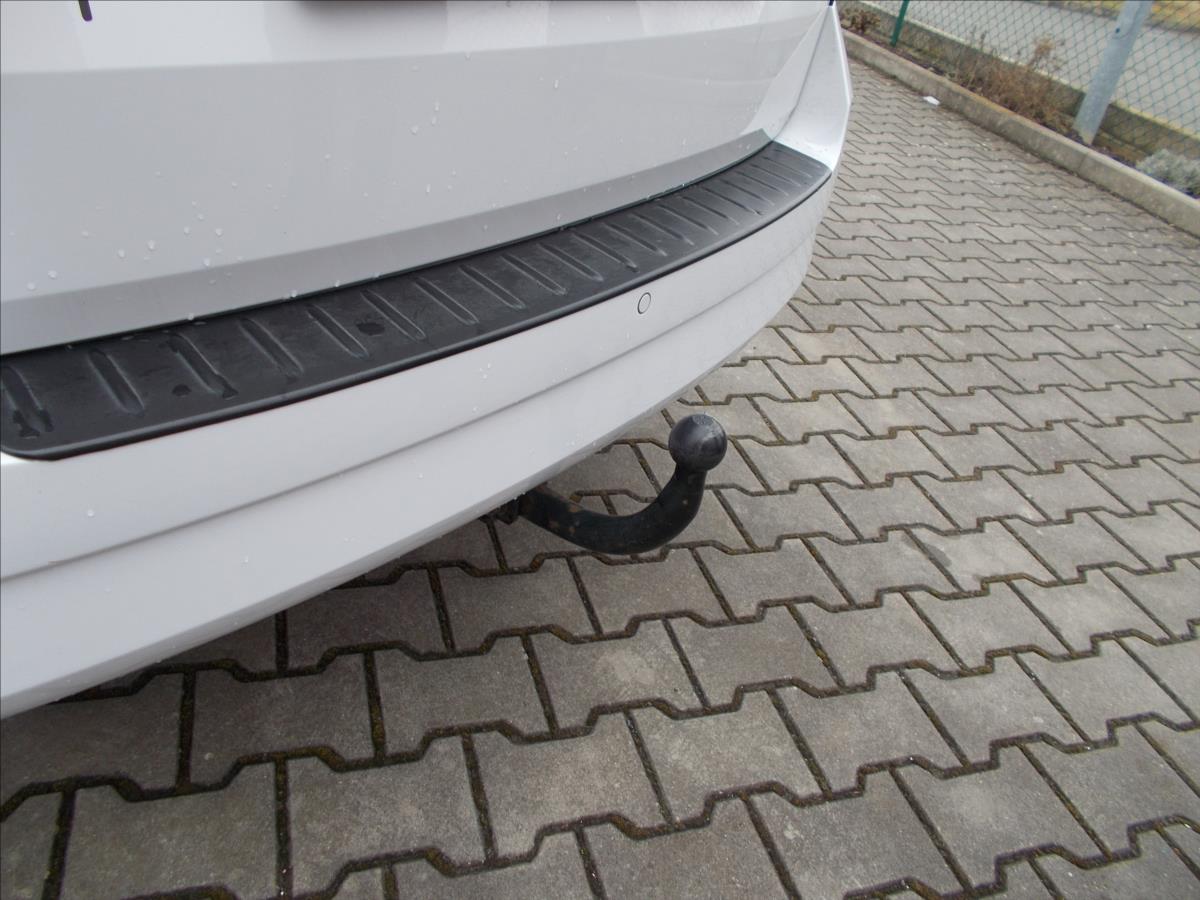 Škoda Fabia 1,2 TSI ČR NAVI TZ NOVÁ STK  III - foto 12