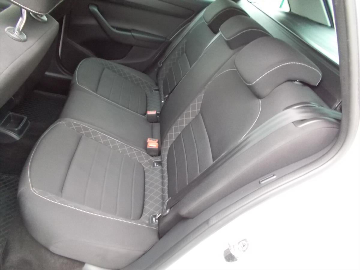 Škoda Fabia 1,2 TSI ČR NAVI TZ NOVÁ STK  III - foto 14