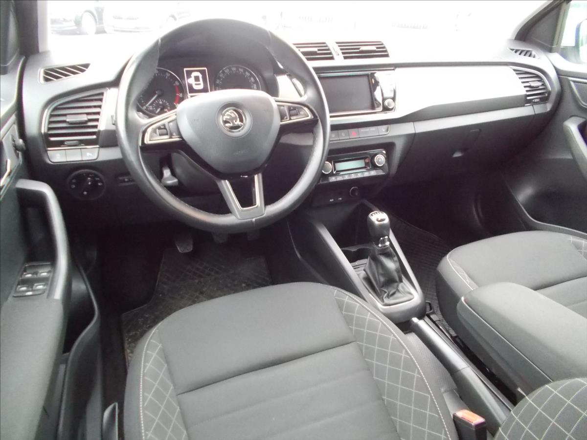 Škoda Fabia 1,2 TSI ČR NAVI TZ NOVÁ STK  III - foto 16