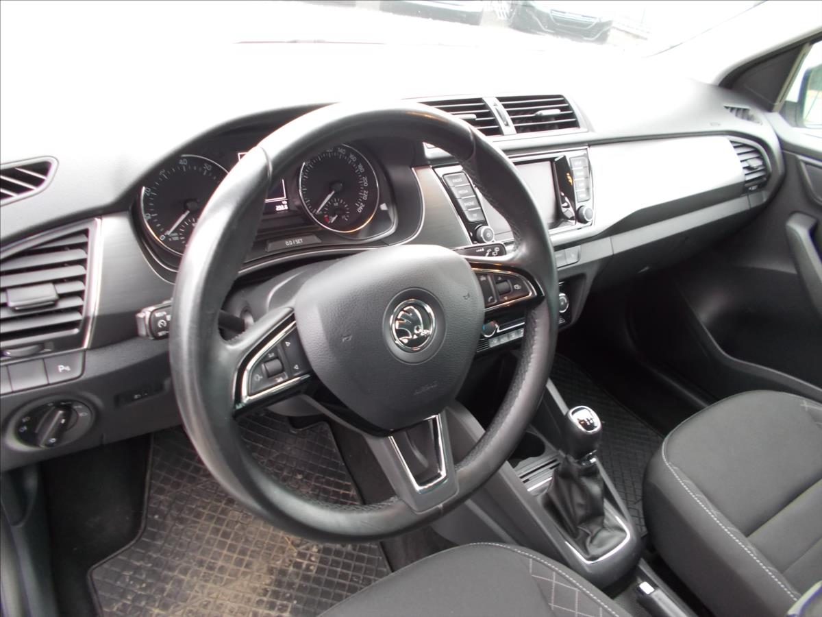Škoda Fabia 1,2 TSI ČR NAVI TZ NOVÁ STK  III - foto 19