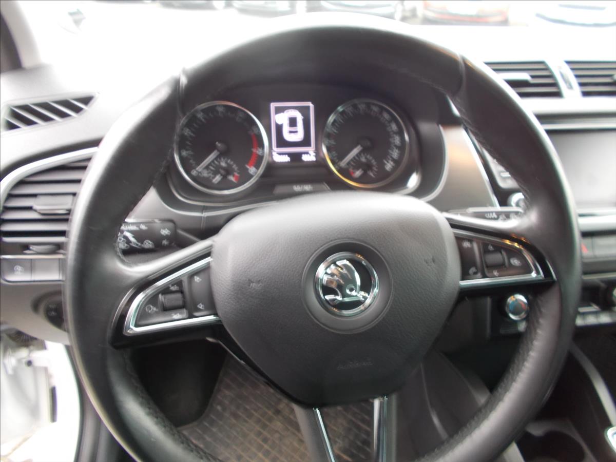 Škoda Fabia 1,2 TSI ČR NAVI TZ NOVÁ STK  III - foto 23