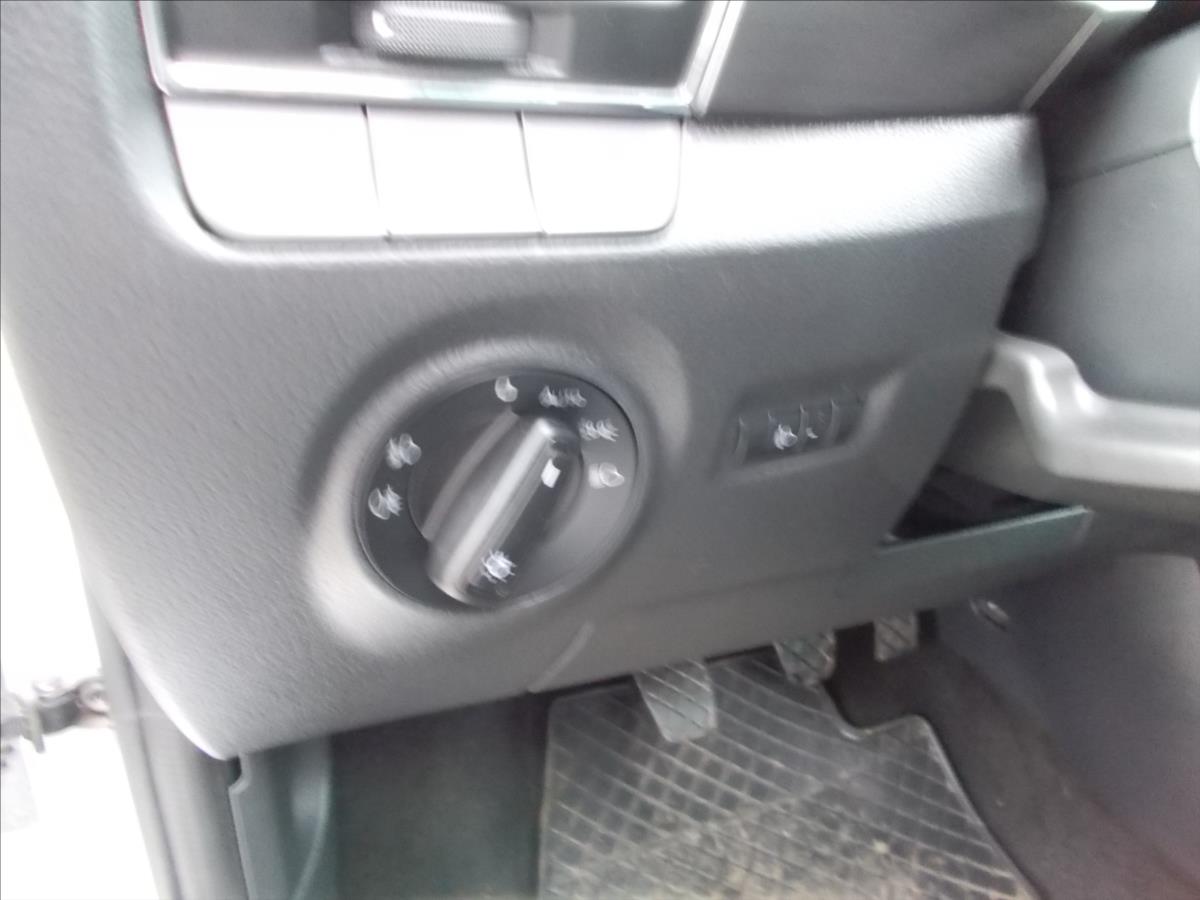 Škoda Fabia 1,2 TSI ČR NAVI TZ NOVÁ STK  III - foto 26