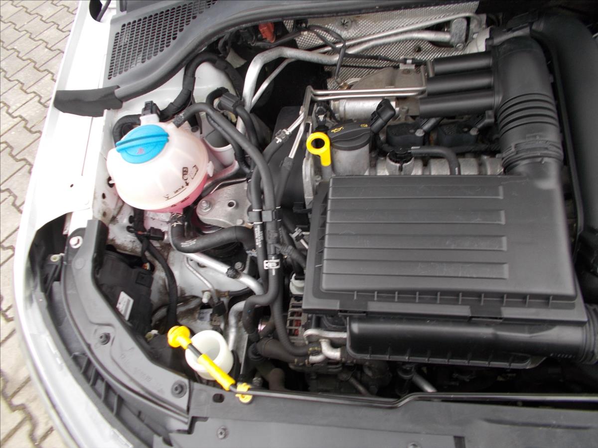 Škoda Fabia 1,2 TSI ČR NAVI TZ NOVÁ STK  III - foto 29