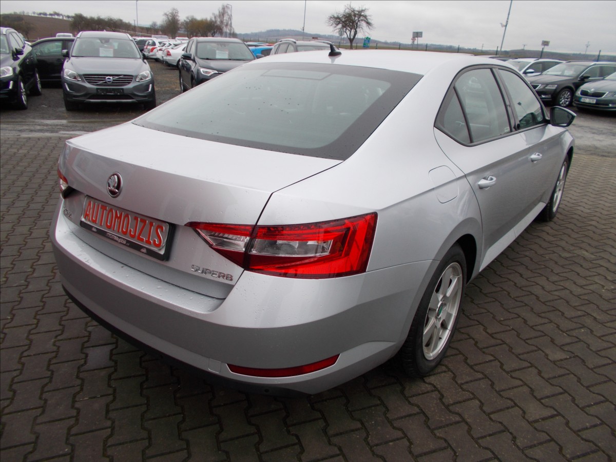 Škoda Superb 2,0 TDI ČR 110 KW DIGIKLIMA PĚKNÉ  III - foto 10