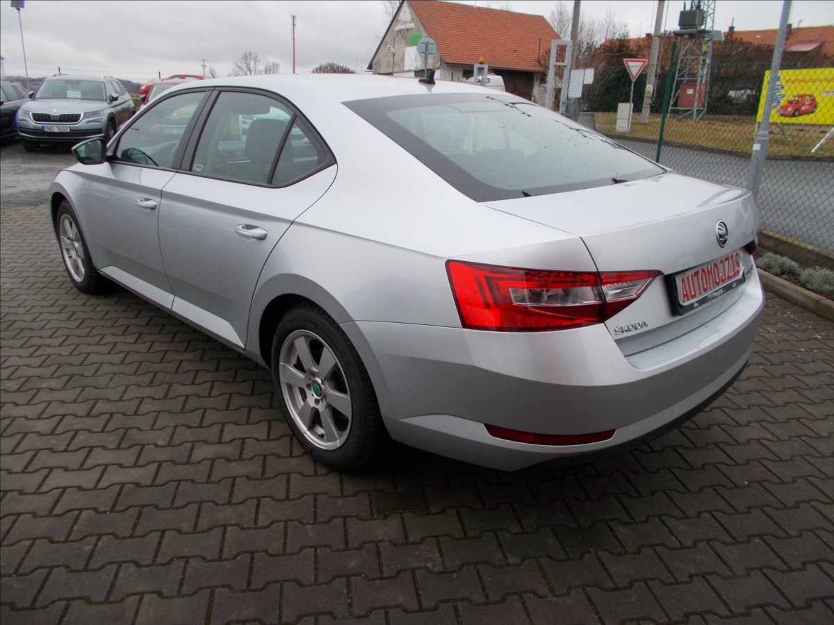 Škoda Superb 2,0 TDI ČR 110 KW DIGIKLIMA PĚKNÉ  III - foto 11