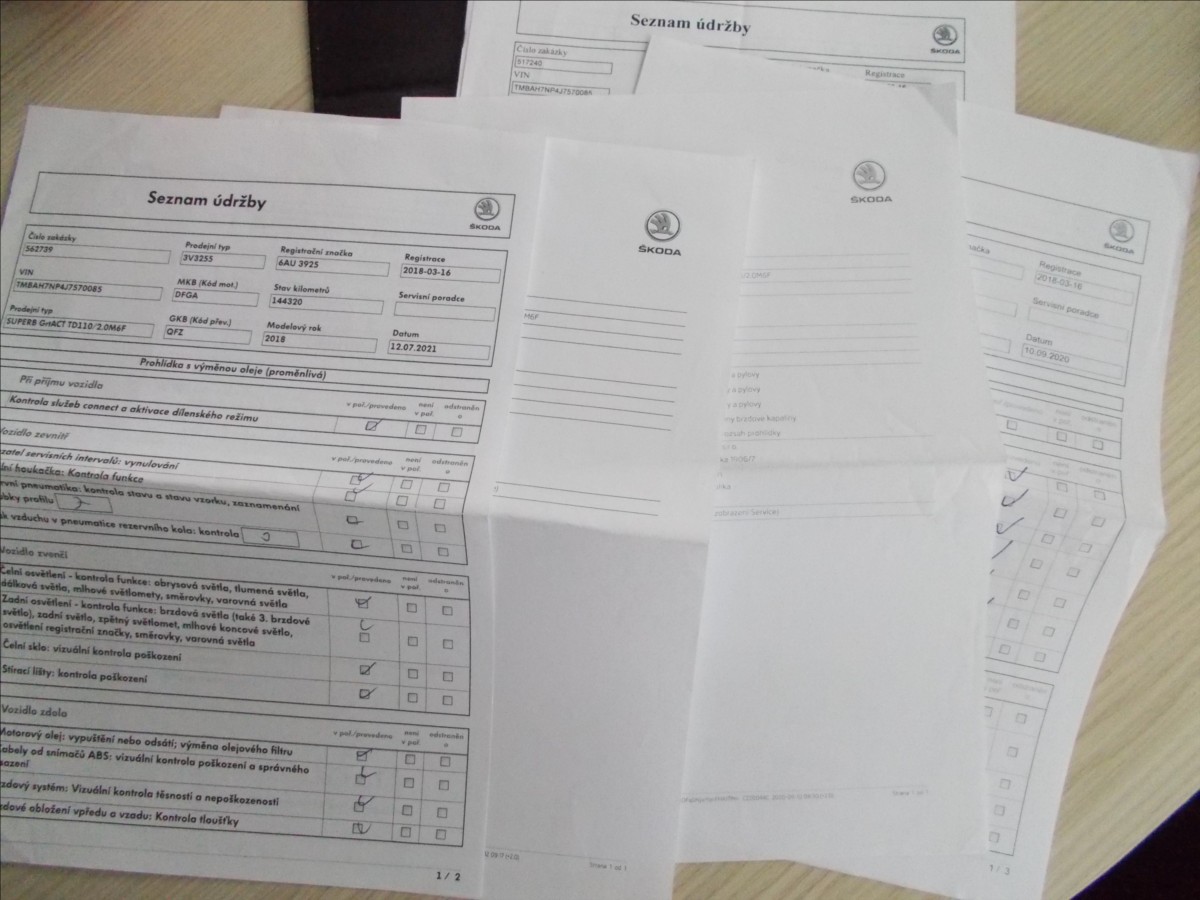 Škoda Superb 2,0 TDI ČR 110 KW DIGIKLIMA PĚKNÉ  III - foto 34