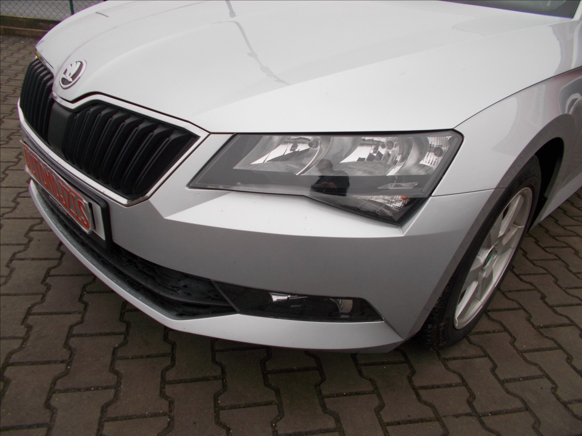 Škoda Superb 2,0 TDI ČR 110 KW DIGIKLIMA PĚKNÉ  III - foto 6